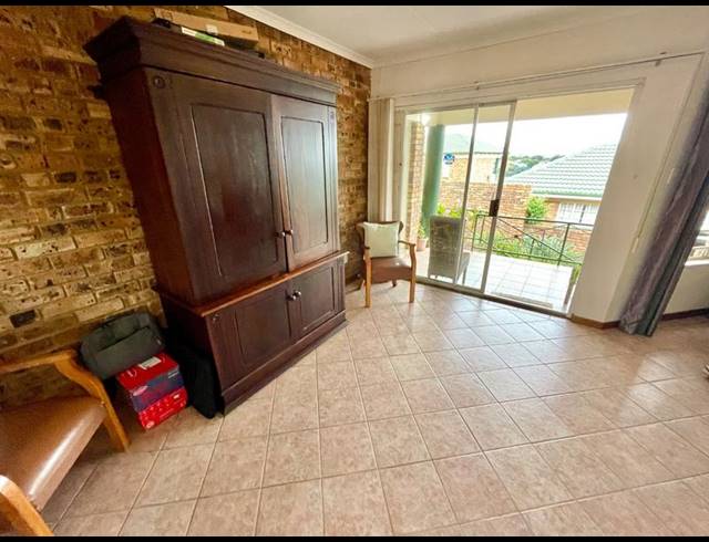 3 BEDROOM TOWNHOUSE FOR SALE IN KENMARE